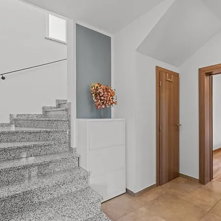 House Brig * Žminj