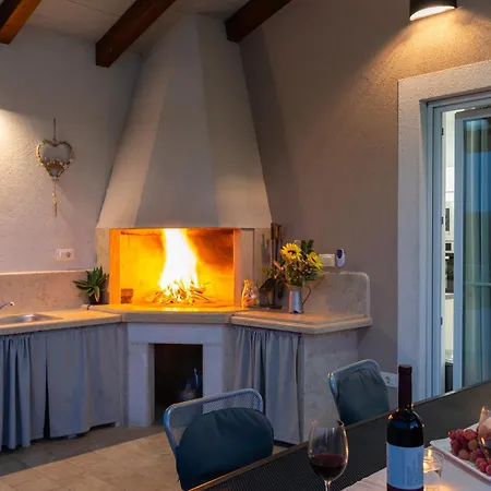 Vila House Brig *